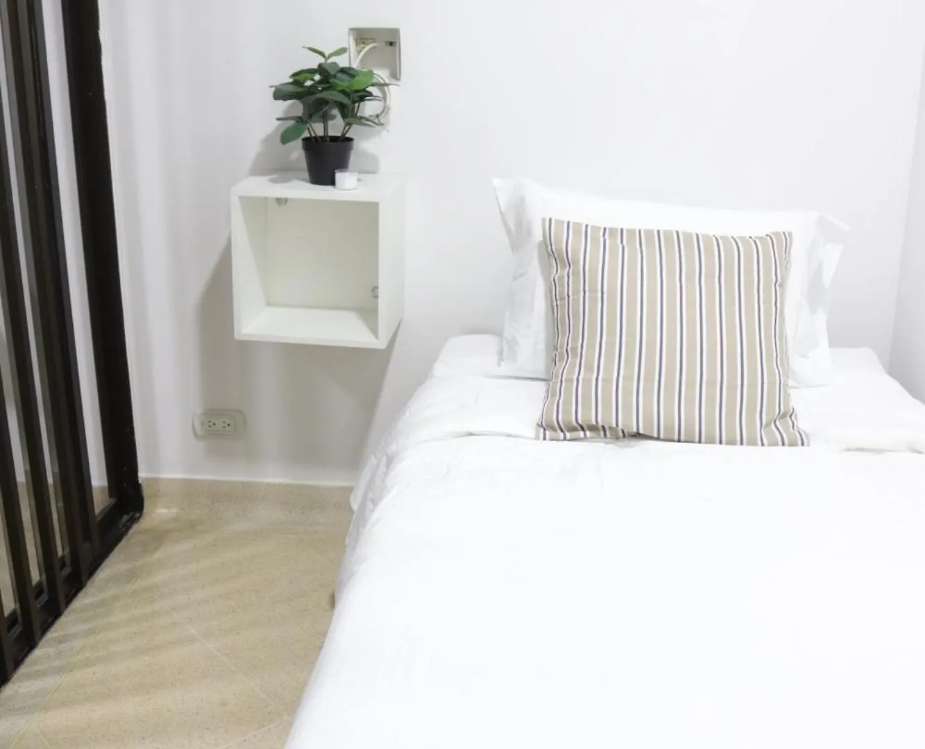 Casa Serene - Habitacion Alba Medellin Homestay
